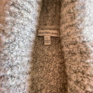 Lovely Calvin Klein Jeans Cardigan.